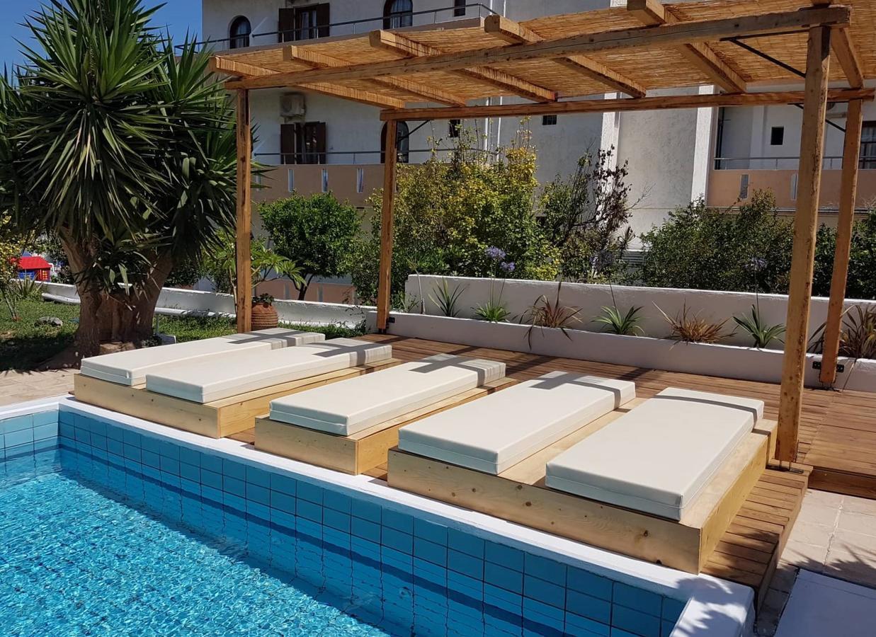 Sirocco Apartments ヘルソニソス エクステリア 写真